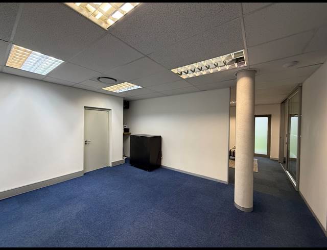 197M² OFFICE TO LET IN CENTURY CITY